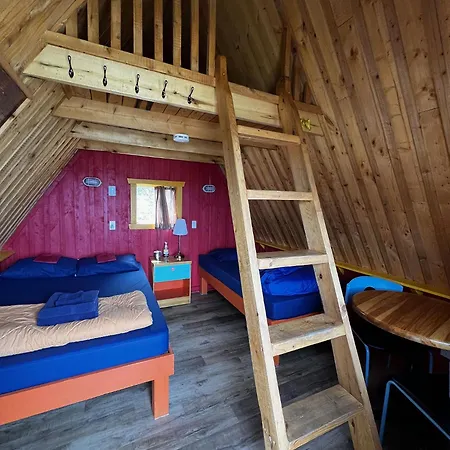 Auberge Festive Sea Shack Sainte Anne des Monts Exterior photo