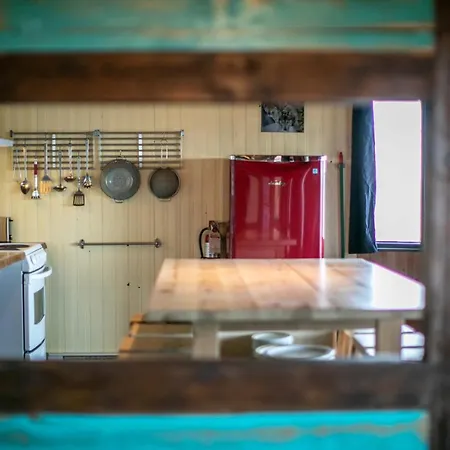 Auberge Festive Sea Shack Sainte Anne des Monts Exterior photo